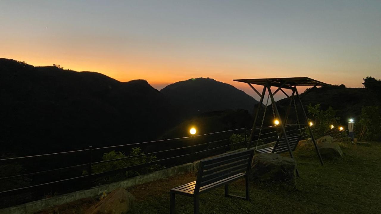 Hill Monk - Whispering Mist Hotel วากามอน ภายนอก รูปภาพ